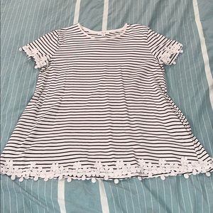 Swing tunic tee with floral edging & pockets